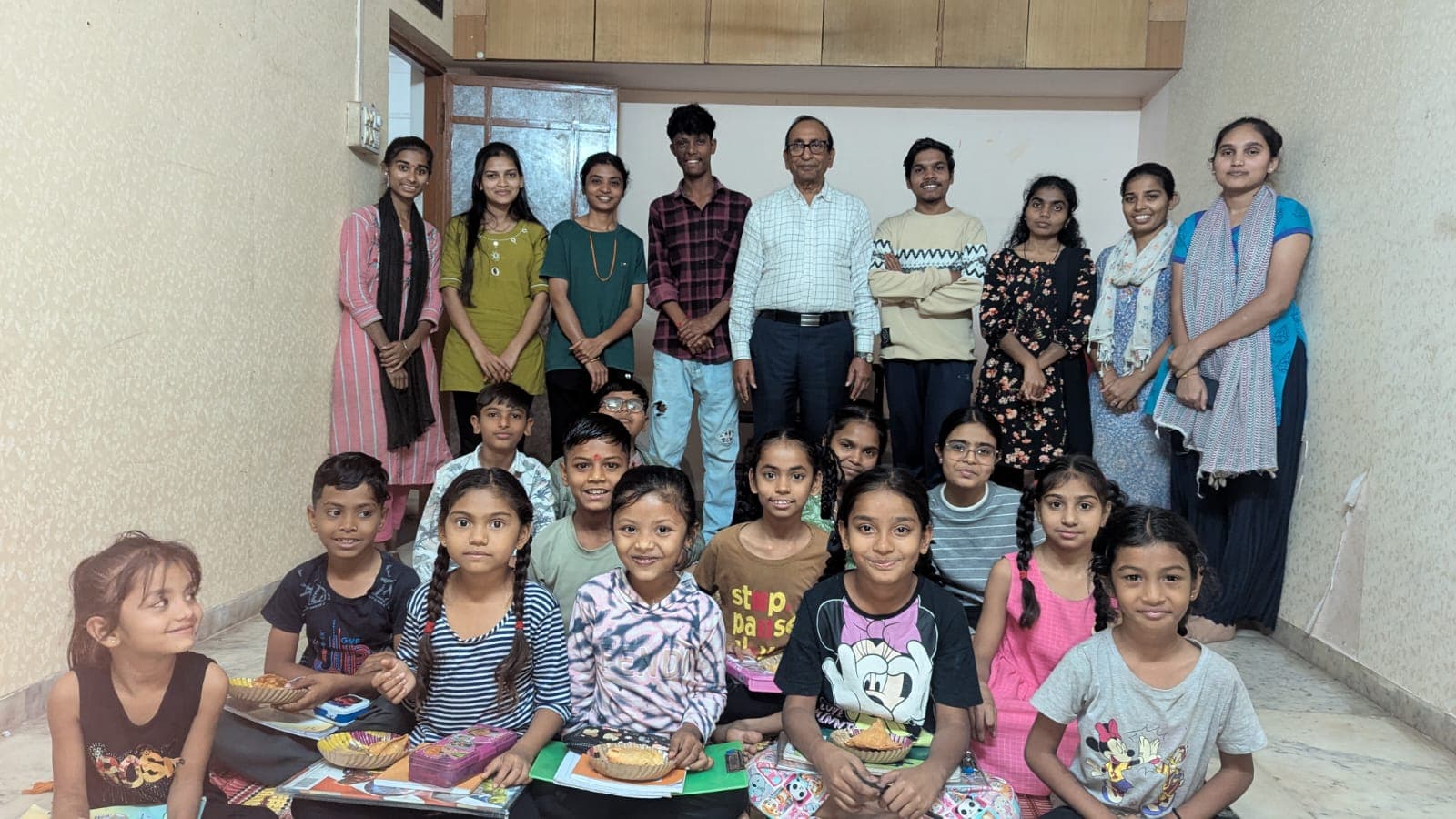 Paathshala teachers and students — HDET Vadodara